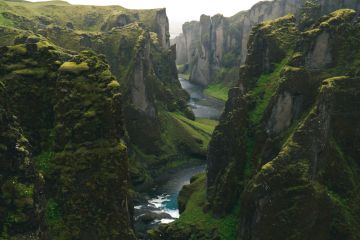 Canyon Islande paysage montagneux