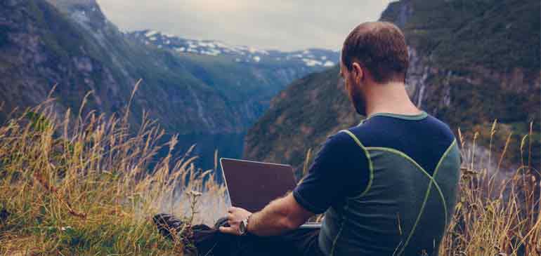 travail nomade digital nomad avec assurance voyage