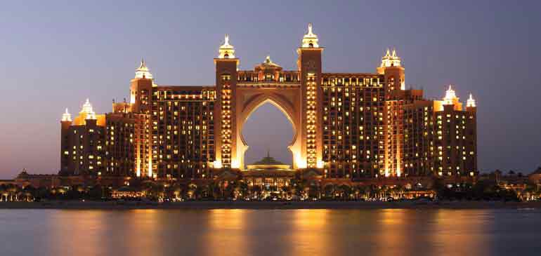 Dubaï with AVI travel insurance