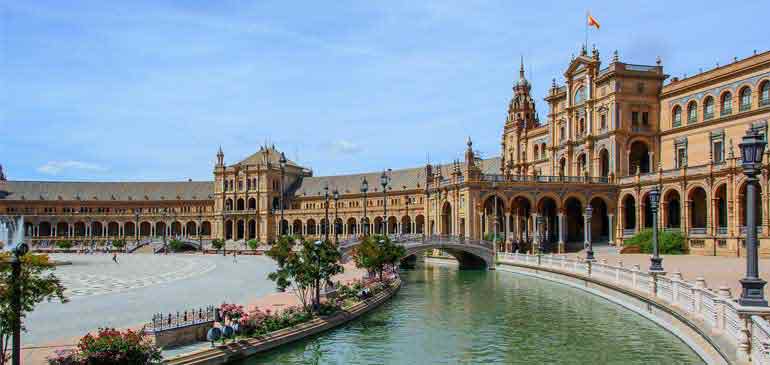 AVI assurance voyage espagne vacances Séville