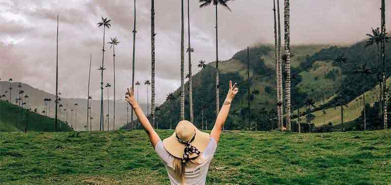 voyage collaboratif voyager autrement AVI assurance voyage