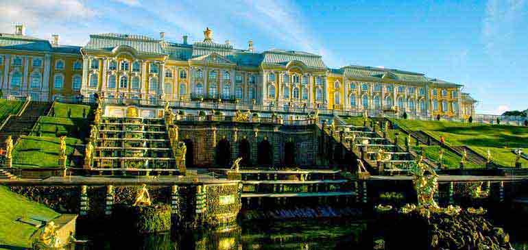 Saint Petersburg AVI assurance VISA russie